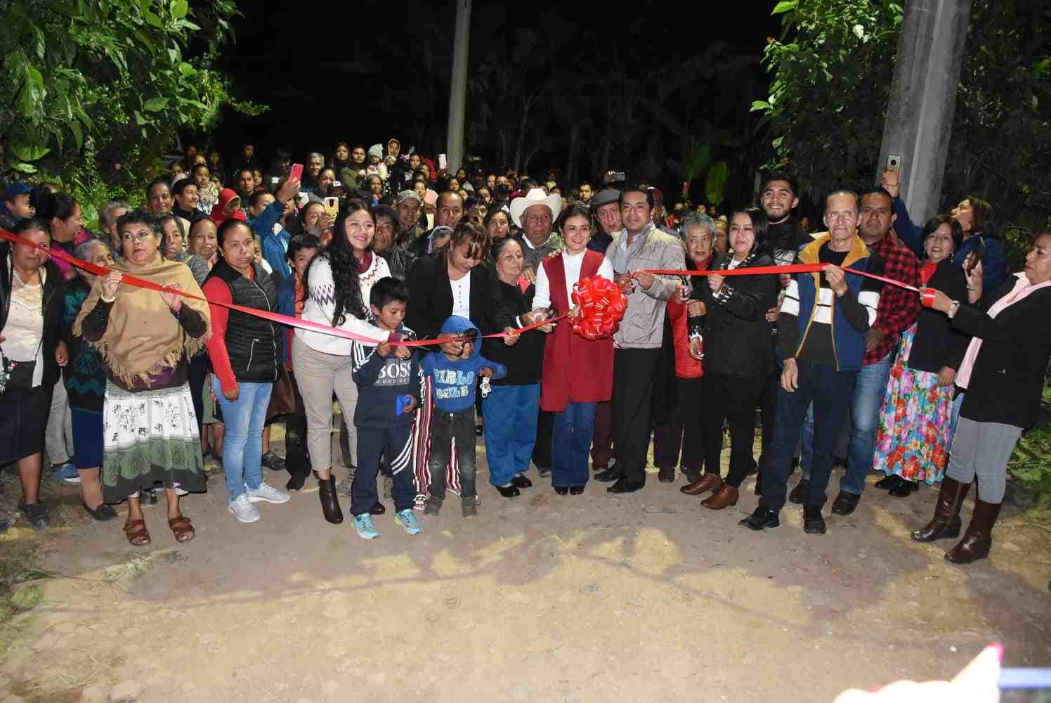 CUMPLE GERARDO ROSALES VICTORIA CON ELECTRIFICACIÓN EN SANTA LUCÍA