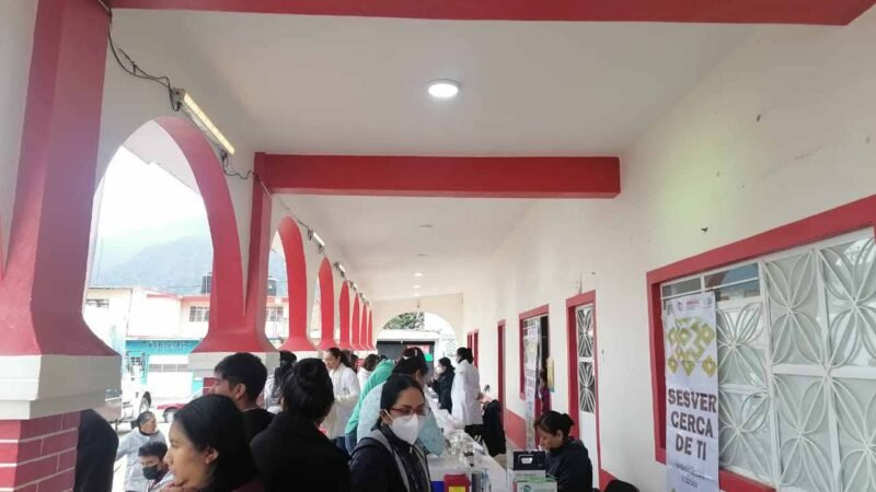 CELEBRAN JORNADA DE SALUD EN CALCAHUALCO