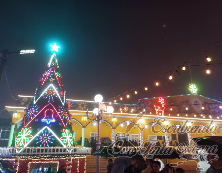 SE ILUMINA ALPATLÁHUAC