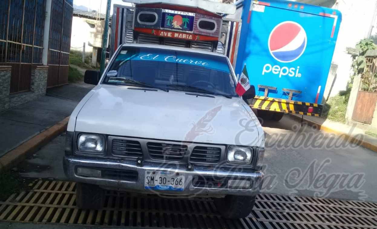 CHOCAN CAMIONETAS EN EL LIBRAMIENTO