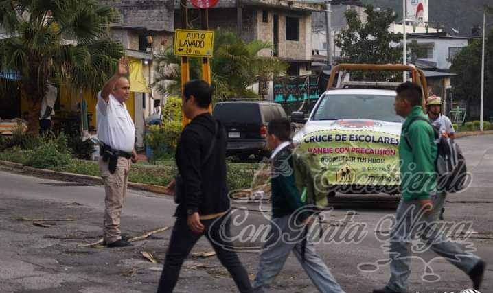 ACTIVAN PROGRAMA “SEGURIDAD ESCOLAR” EN ATOYAC