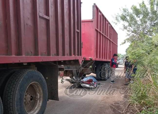 CAÑERO ATROPELLA Y MATA A ESTUDIANTE