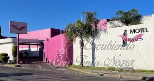 MUERE DENTRO DE MOTEL; SU ACOMPAÑANTE LO ABANDONA