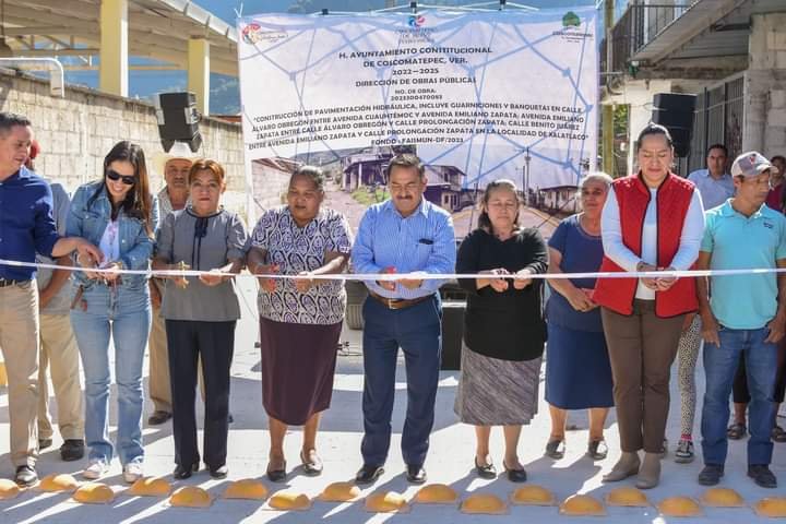 ALCALDE DE COSCO INAUGURA OBRA