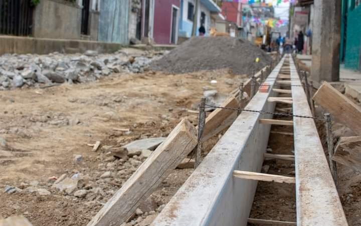 AVANZA REHABILITACIÓN DE CALLE JUAN ÁLVAREZ DE COSCO