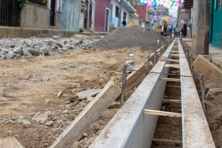 AVANZA REHABILITACIÓN DE CALLE JUAN ÁLVAREZ DE COSCO