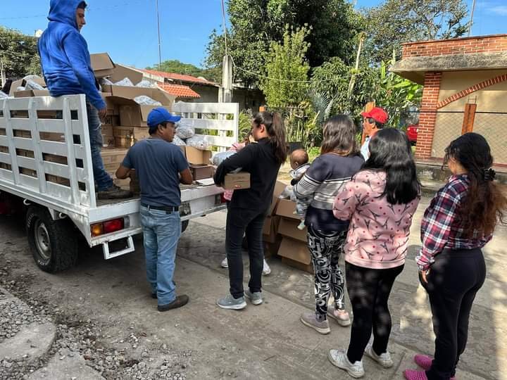 DIF ENTREGA APOYOS ALIMENTARIOS