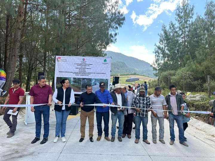 ENTREGA ALCALDE OBRA EN ASERRADERO