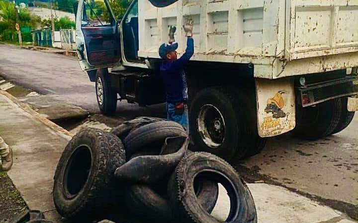 RECOLECTAN MÁS DE 3 TONELADAS EN LLANTATÓN EN TOMATLÁN