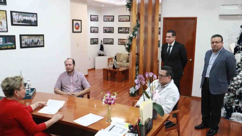 BUSCA IMSS SOLUCIÓN A RECLAMO DE PLAZA PARA MÉDICO DE ONCOLOGÍA