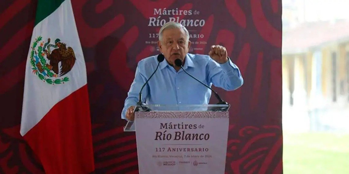 LÓPEZ OBRADOR VA POR REFORMAS PARA MEJORAR SALARIOS Y PENSIONES