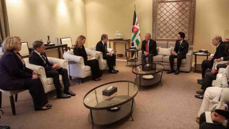 ANTONY BLINKEN SE REÚNE CON EL REY DE JORDANIA