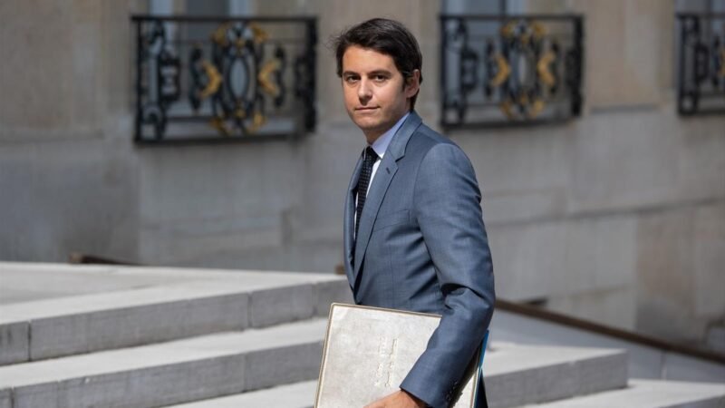 GABRIEL ATTAL SE CONVIERTE EN EL PRIMER MINISTRO MÁS JOVEN DE FRANCIA