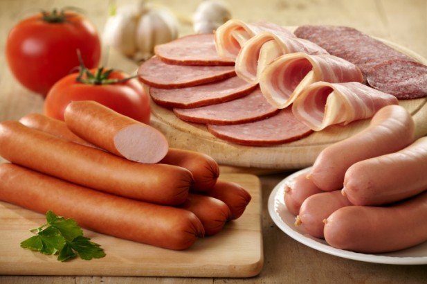 ADVIERTEN QUE COMER CARNE PROCESADA AUMENTA RIESGO DE CÁNCER COLORRECTAL
