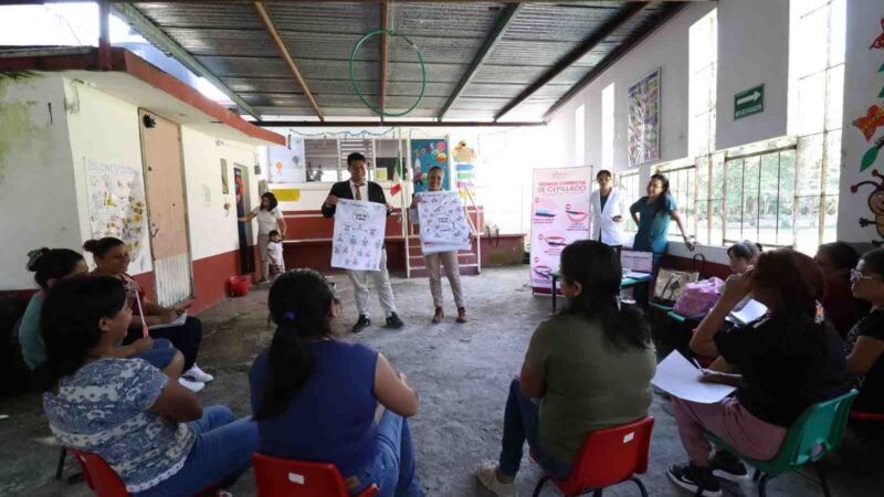 LLEVA DIF TALLER PARA PADRES EN CAIC CENTRO Y BARRANCA