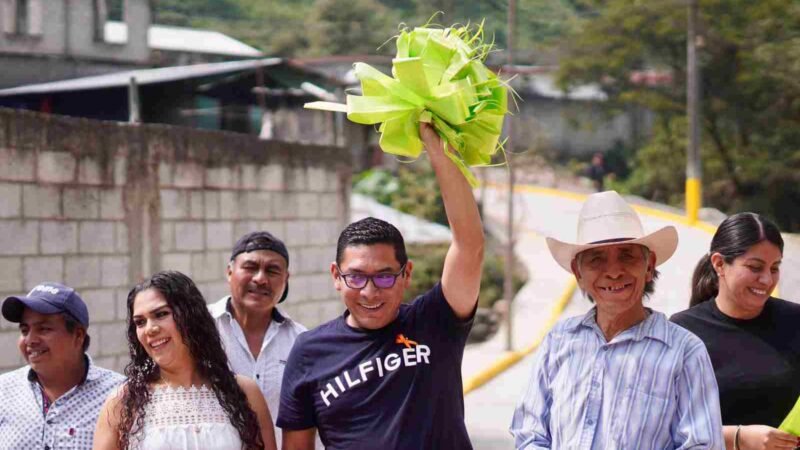 INAUGURA ERNESTO RUIZ OBRA EN RINCÓN PINTOR