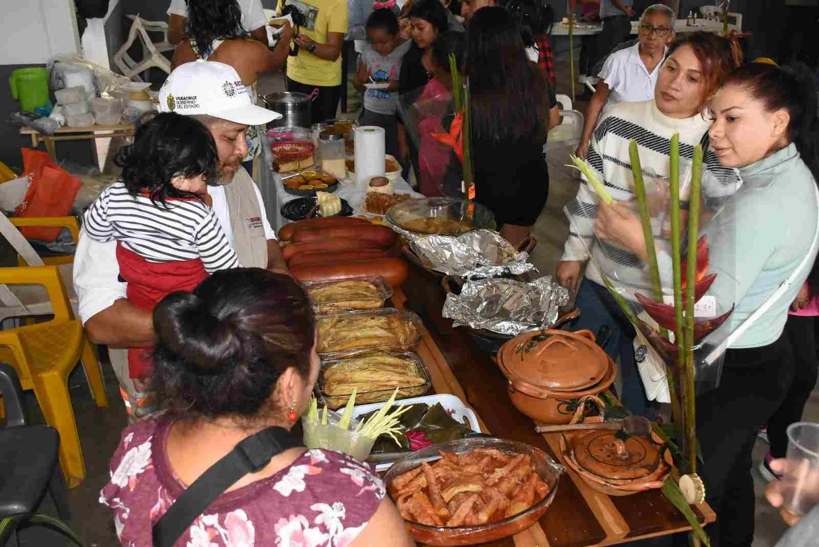 RESPALDA AYUNTAMIENTO PROGRAMA DE CAPACITACIÓN Y ASESORÍA A FLORICULTORES