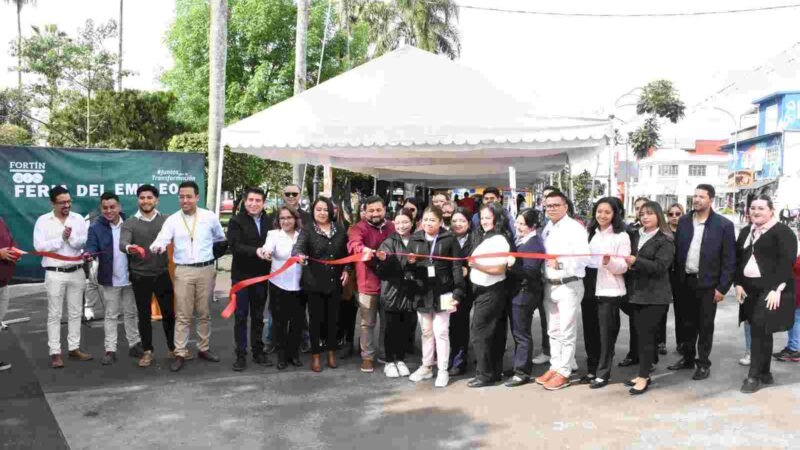 REALIZAN AUTORIDADES Y EMPRESAS FERIA DEL EMPLEO 2024