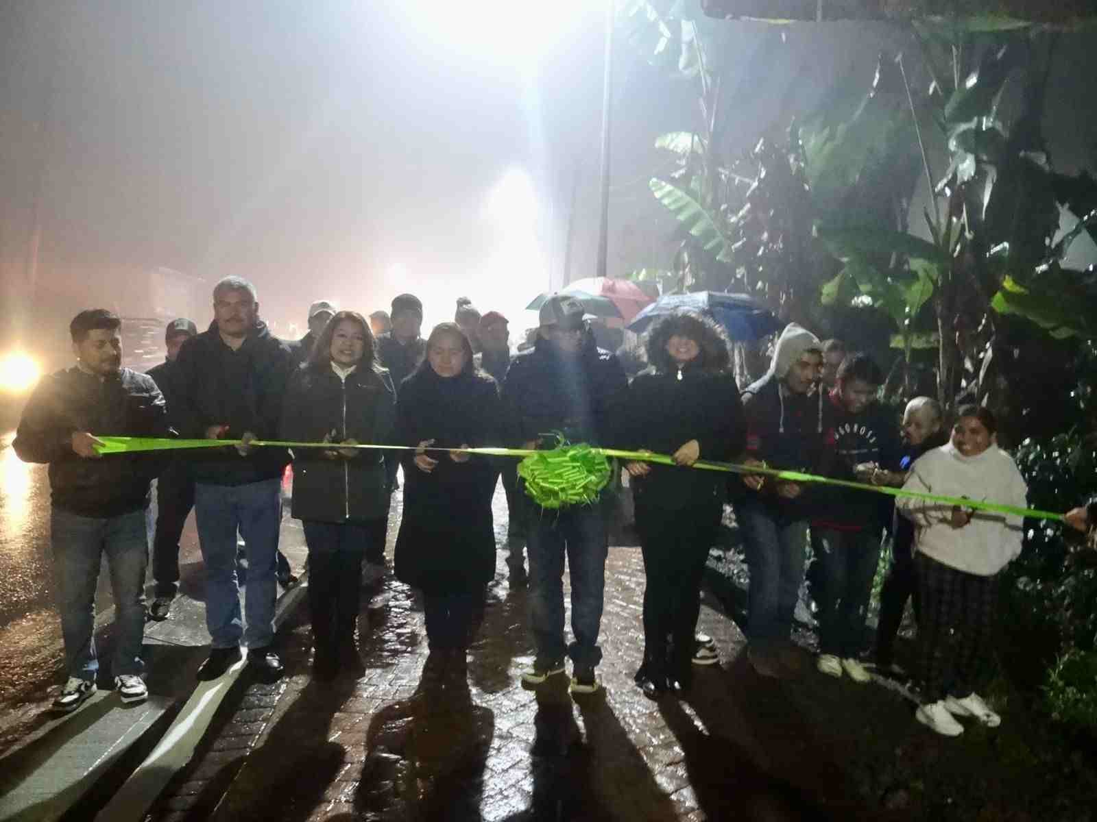 INAUGURA ERNESTO RUIZ ANDADOR