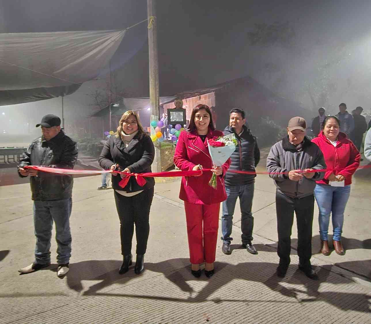 INAUGURAN ALUMBRADO EN RINCÓN DE ATOTONILCO