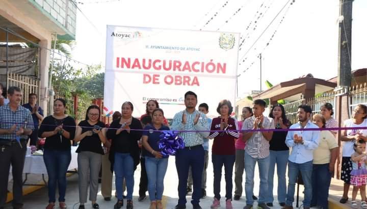 INAUGURA ALCALDE DE ATOYAC OBRA EN COLONIA BUENOS AIRES