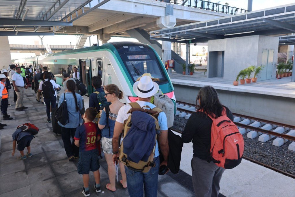 ALREDEDOR DE 15 MIL PERSONAS HAN VIAJADO EN TREN MAYA