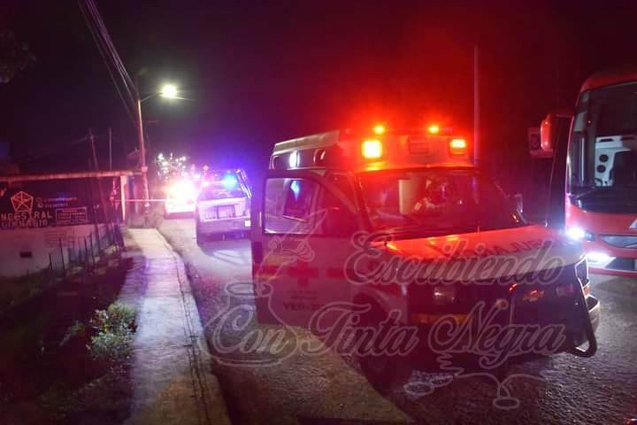 GOLPEA Y ASALTA A SU PROPIA NOVIA