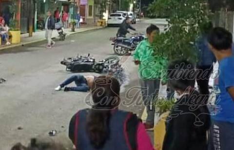 SE MATA MOTOCICLISTA AL DERRAPAR