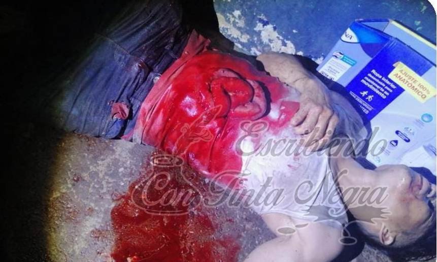 LO ASESINAN A PUÑALADAS