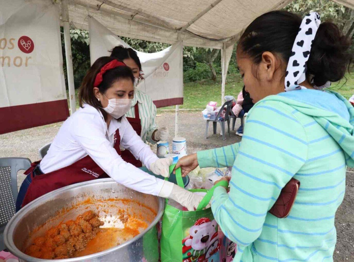 LLEVA DIF COMEDOR MÓVIL NUTRIENDO POR AMOR A LOS LIENZOS