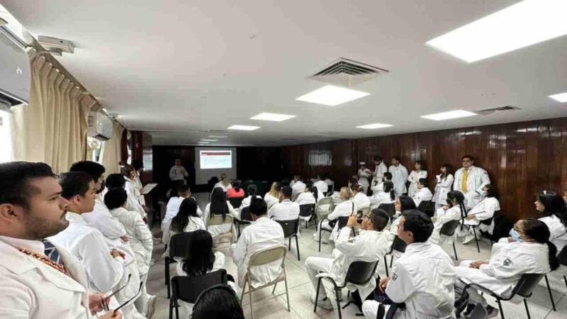 EGRESAN 122 NUEVOS MÉDICOS ESPECIALISTAS DEL IMSS