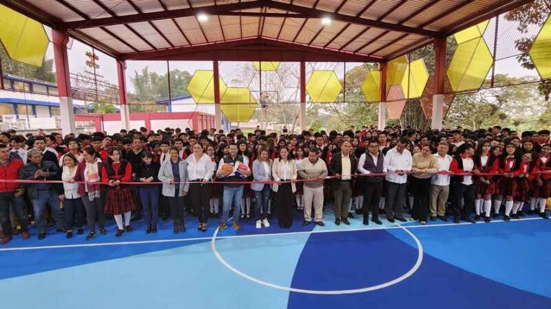 INAUGURA ALCALDE DE HUATUSCO DOMO EN ESCUELA FRANCISCO J. MÚGICA