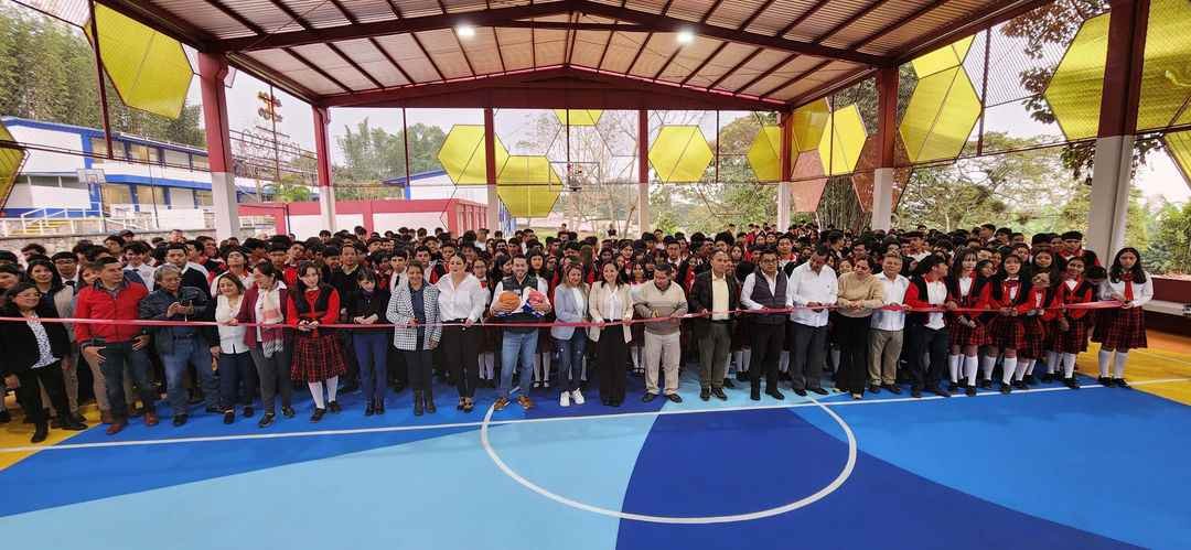 INAUGURA ALCALDE DE HUATUSCO DOMO EN ESCUELA FRANCISCO J. MÚGICA