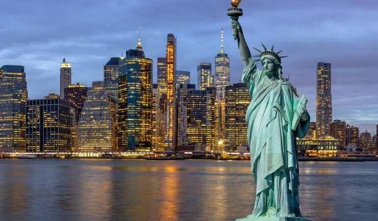 AMLO SUGIERE TRASLADAR LA ESTATUA DE LA LIBERTAD A MÉXICO