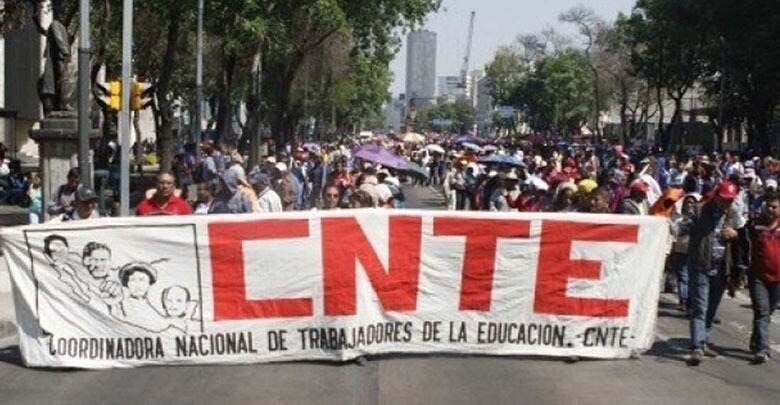 SE QUEDARÁN SIN CLASES UN MILLÓN DE ALUMNOS POR MARCHA DE LA CNTE
