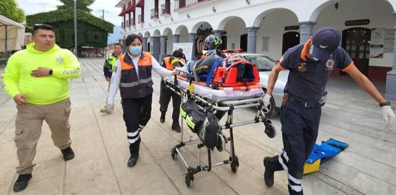 SE CAPACITA PROTECCIÓN CIVIL Y SAMUV COMO PRIMEROS RESPONDIENTES