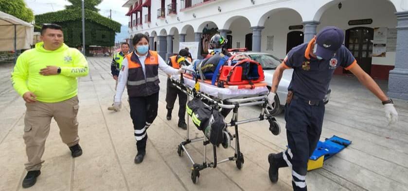 SE CAPACITA PROTECCIÓN CIVIL Y SAMUV COMO PRIMEROS RESPONDIENTES