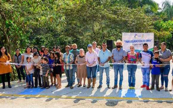 INAUGURAN PAVIMENTACIÓN EN COMAPA
