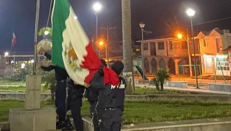 CONMEMORAN DÍA DE LA BANDERA
