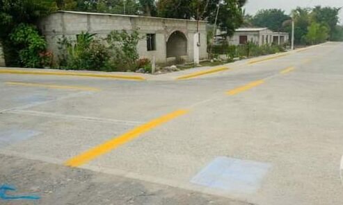 ESTRENAN CALLE EN EL JOBO