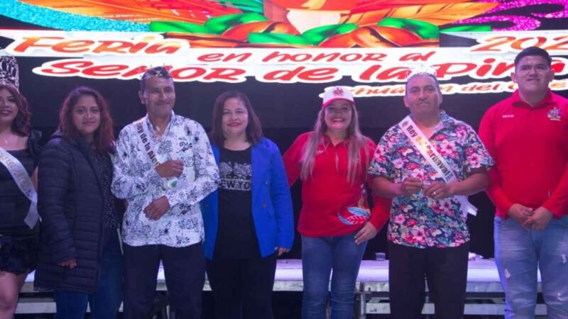 CORONAN A REYES DE FERIA DE IXHUATLÁN 2024