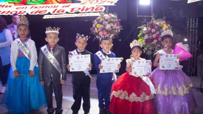 CORONAN A REYES INFANTILES EN IXHUATLÁN