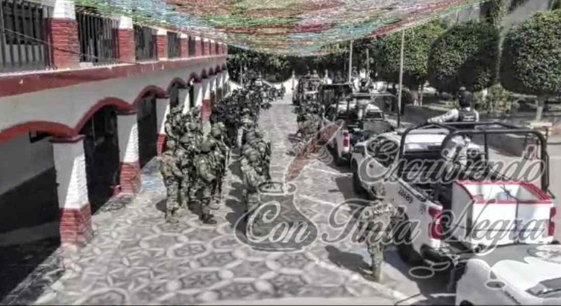 ABANDONAN A GENTE DE ACULTZINGO; SE FUERON MILITARES