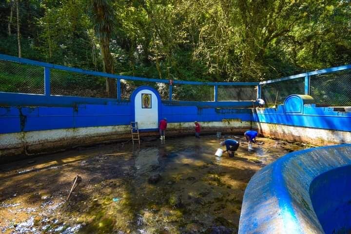 REALIZAN LIMPIEZA DE MANANTIAL DE COSCO