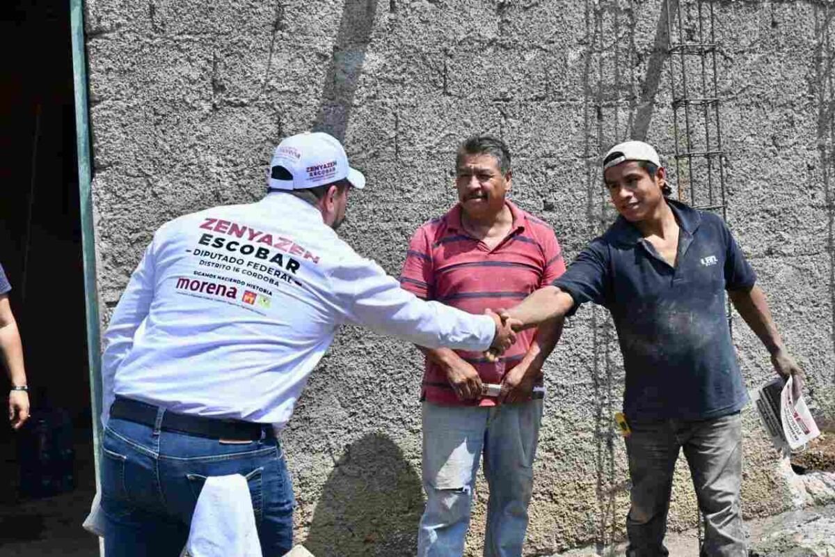 ZENYAZEN ESCOBAR ESCUCHA Y APOYA A IXTACZOQUITLÁN