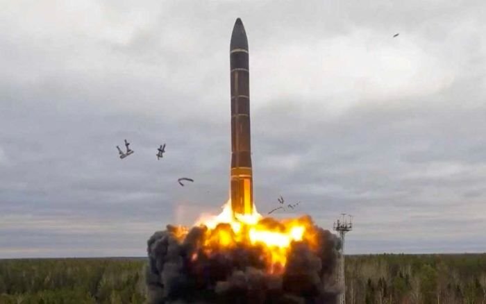 RUSIA ESTÁ ‘PREPARADA’ PARA UNA GUERRA NUCLEAR : VLADIMIR PUTIN