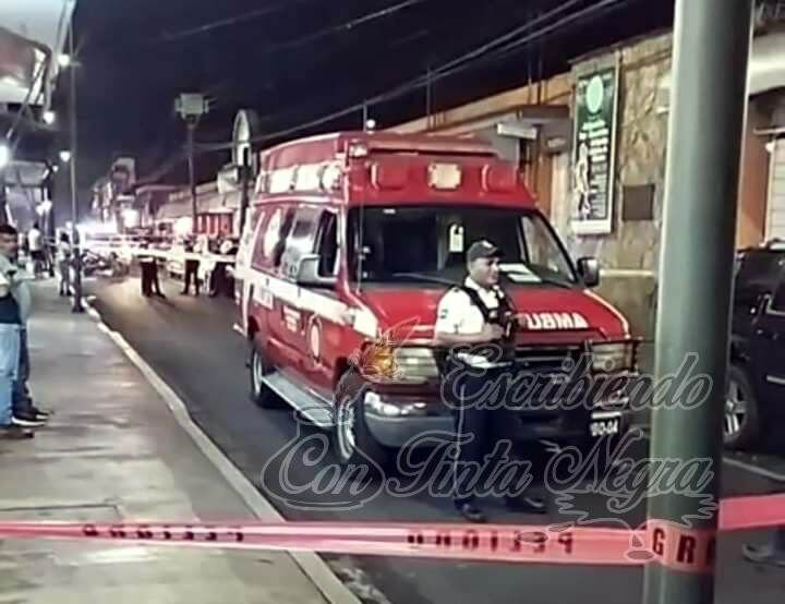 MUERE DE UN INFARTO A BORDO DE SU AUTO