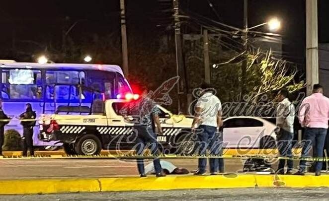 EJECUTAN A CHECADOR DE PASAJES