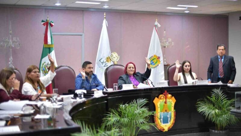 AUTORIZA PODER LEGISLATIVO A MUNICIPIOS DONAR TERRENOS A FAVOR DE LA SEV