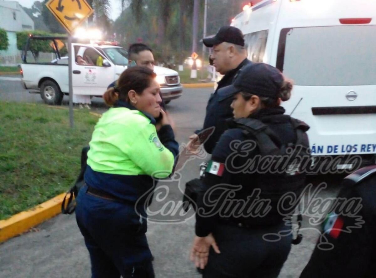 LO ENCUENTRA CON SU MUJER Y LO APUÑALA